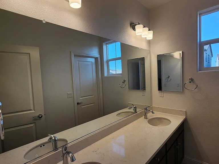 1449 Ascot Ln — Photo 21