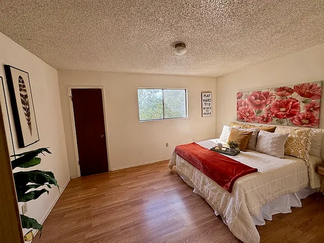 Completely Renovated Upstairs 2 Bedroom in NE Heights — Photo 34
