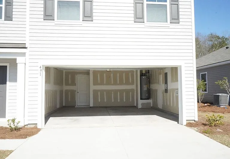 491 Coconut Dr — Photo 3