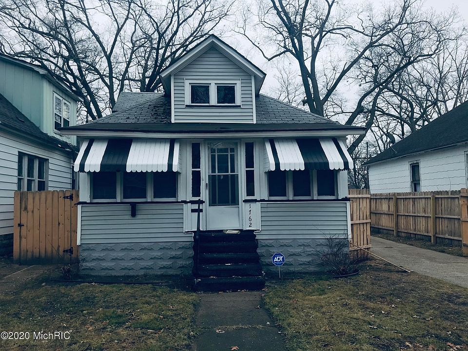 1st image of 1762 Elwood St