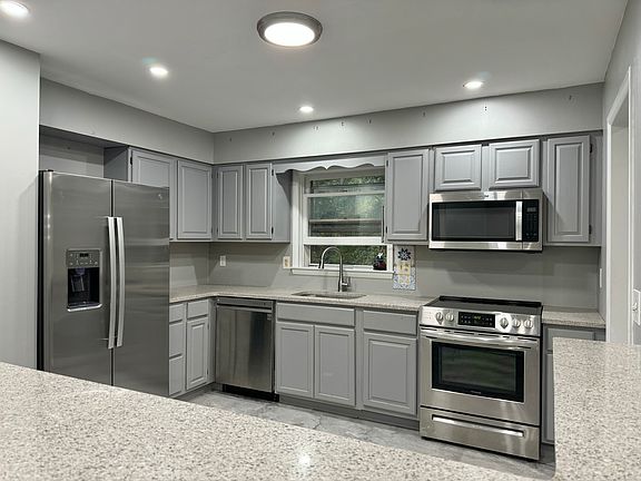 4th image of 0 Foxwood Dr