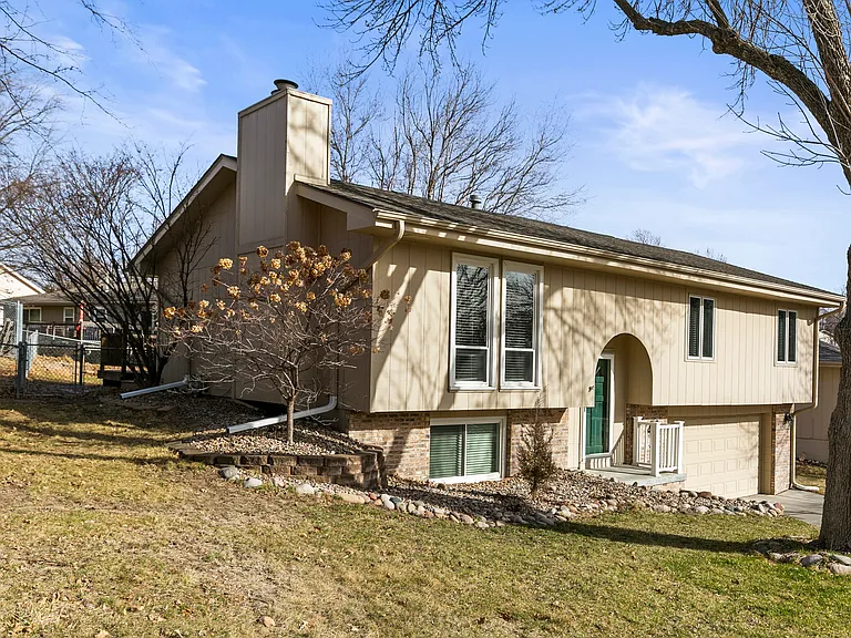 15416 Westchester Cir — Photo 3