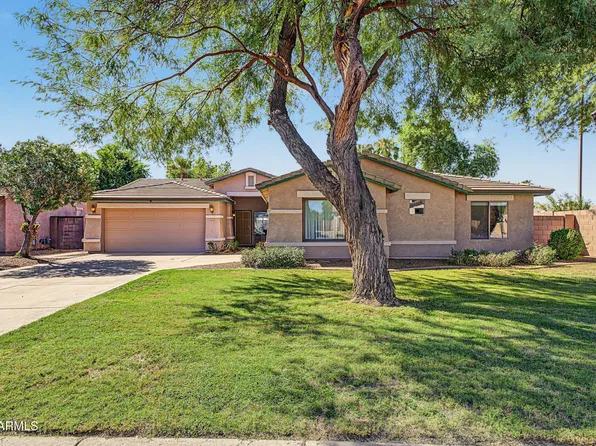 2132 S PENROSE Drive, Gilbert, AZ 85295