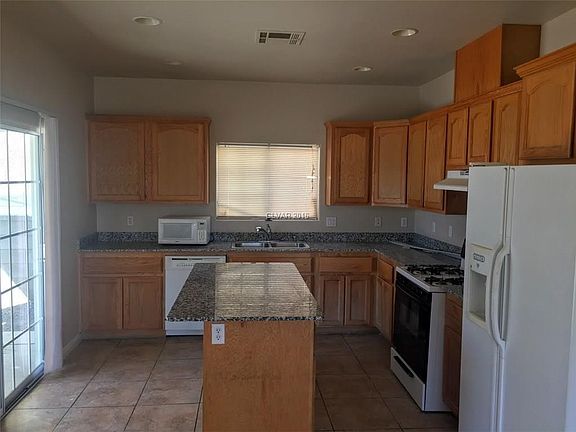 4th image of 4999 E Chicago Ave #0