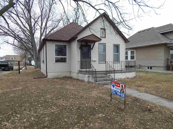 904 S 1st St, Norfolk, NE 68701