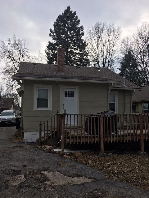 2nd image of 1018 E 76th St