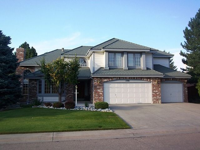 Quiet neighborhood; Concrete Tile Look!