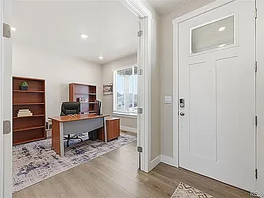 5 bed, 4577 sqft, $4,550 — Photo 3