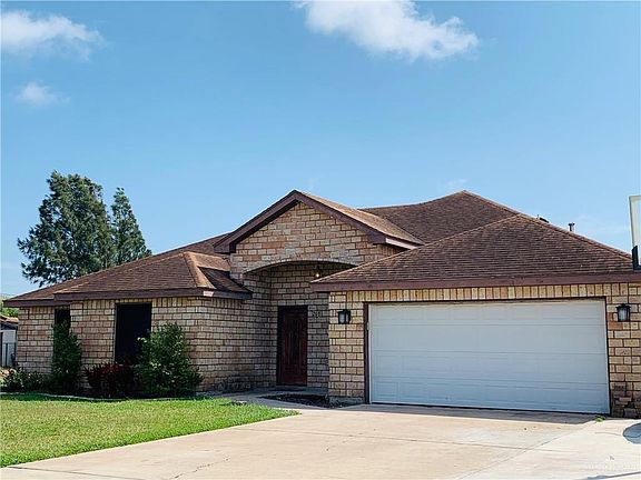 3rd image of 208 Orange Ln