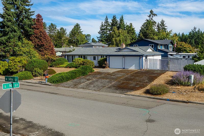 2nd image of 2205 W 14th St