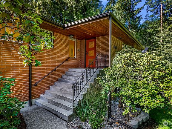 4th image of 17823 29th Avenue NE