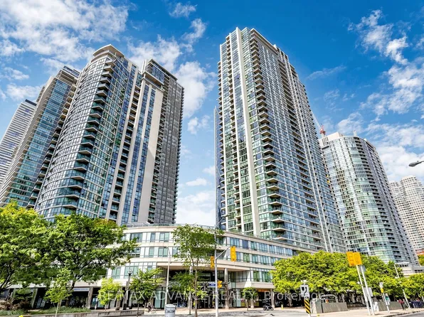 12 Yonge St, Toronto, ON