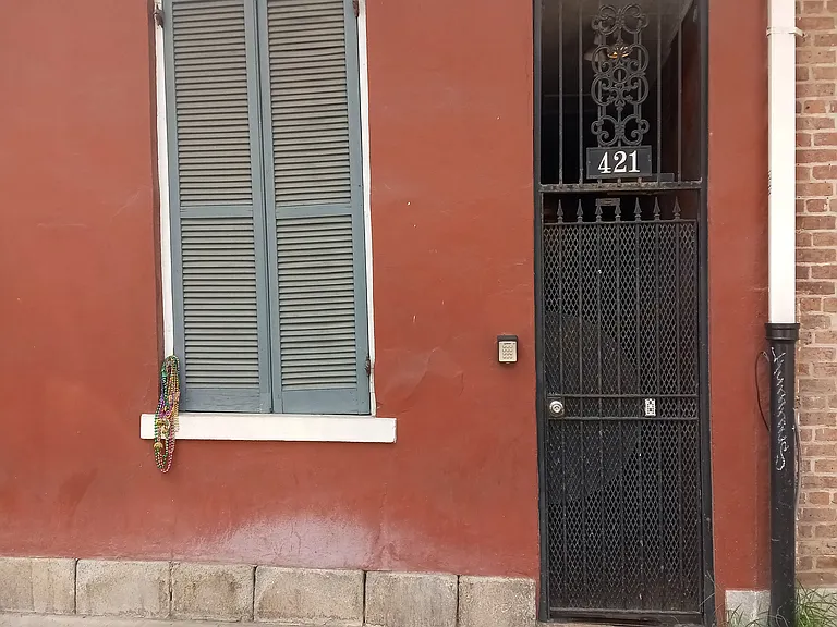 421 Burgundy St #4 — Photo 1