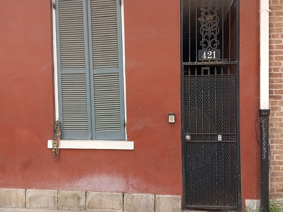 1st image of 421 Burgundy St APT 4