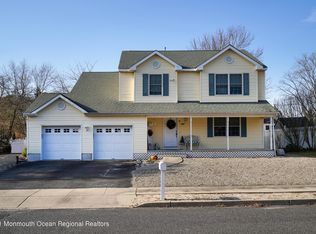 568 Iowa Ave, Brick, NJ 08724