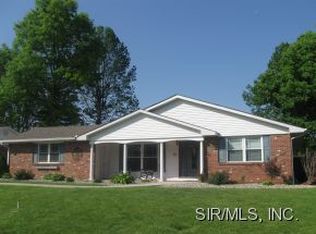 804 W Airwood Dr, East Alton, IL