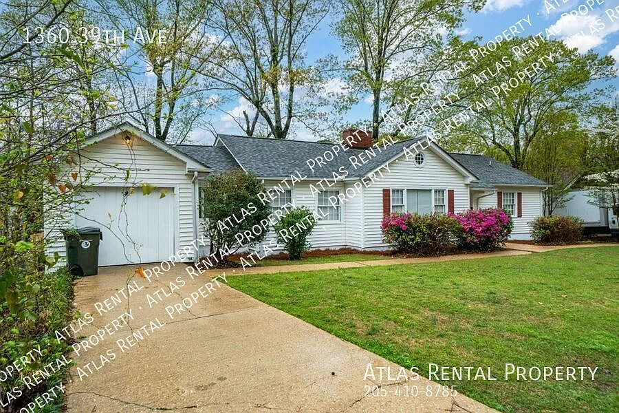 1360 39th Ave E