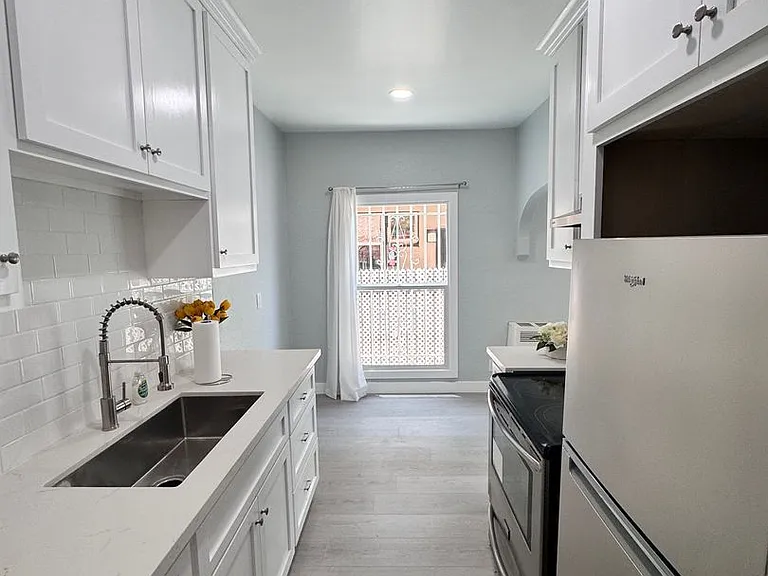 234 Lime Ave #A — Photo 9