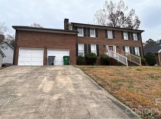 1022 Balsam Ter, Charlotte, NC 28214
