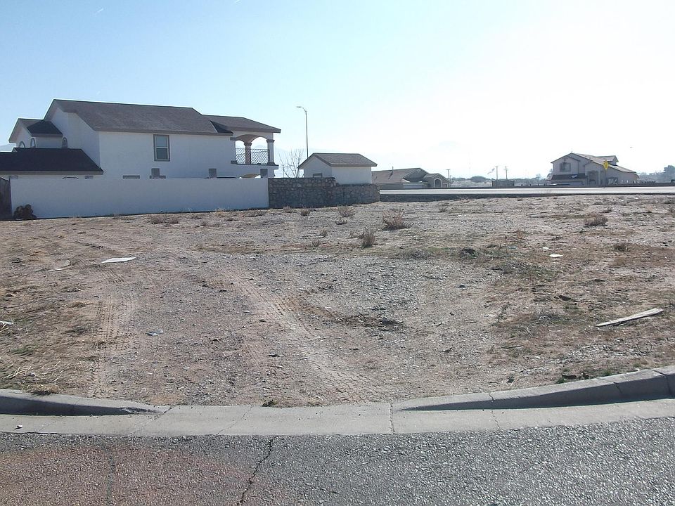 2nd image of 1200 Cravens St