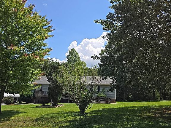 2nd image of 195 Nell Rd