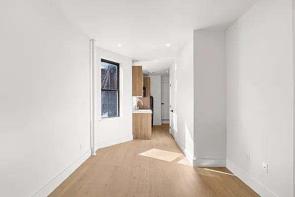 Living room, photo 1