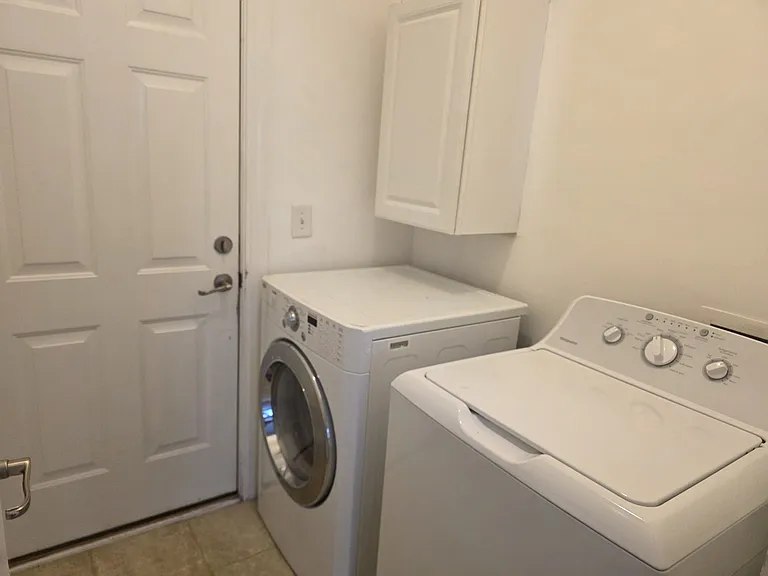633 Menlo Park Ln — Photo 11