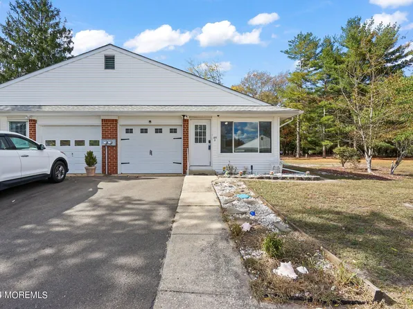 195 Laurel Drive #D, Whiting, NJ 08759