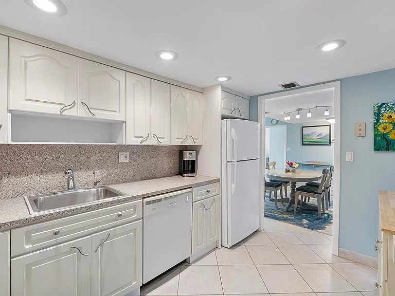 10777 W Sample Rd #918 — Photo 22