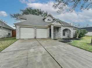 2907 Avanti Dr, Pearland, TX 77584