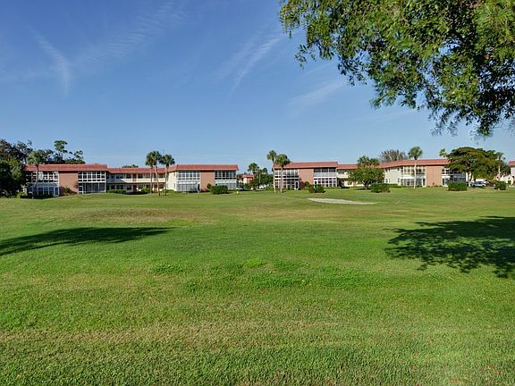 2nd image of 8 Vista Palm Ln APT 106