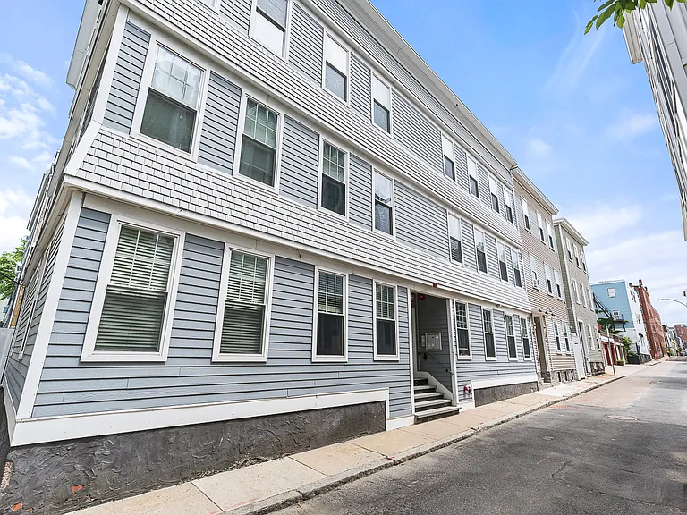 180 Gold St #3 — Photo 28