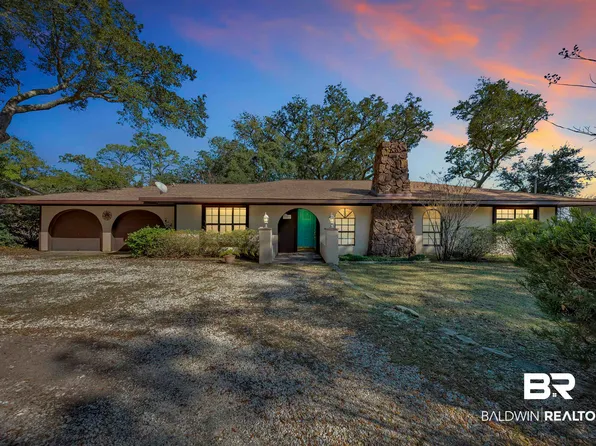 9462 Bay View Dr, Lillian, AL 36549