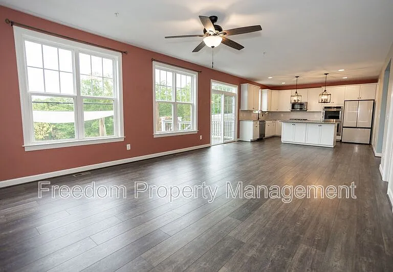 2425 Morgans Point Dr — Photo 15