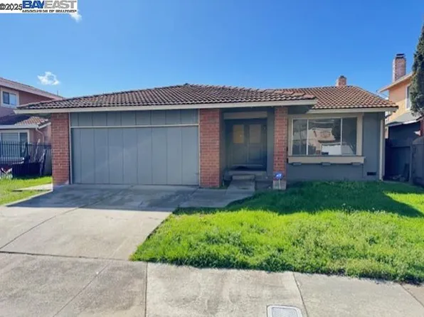 2500 Constellation Dr, Hayward, CA 94545