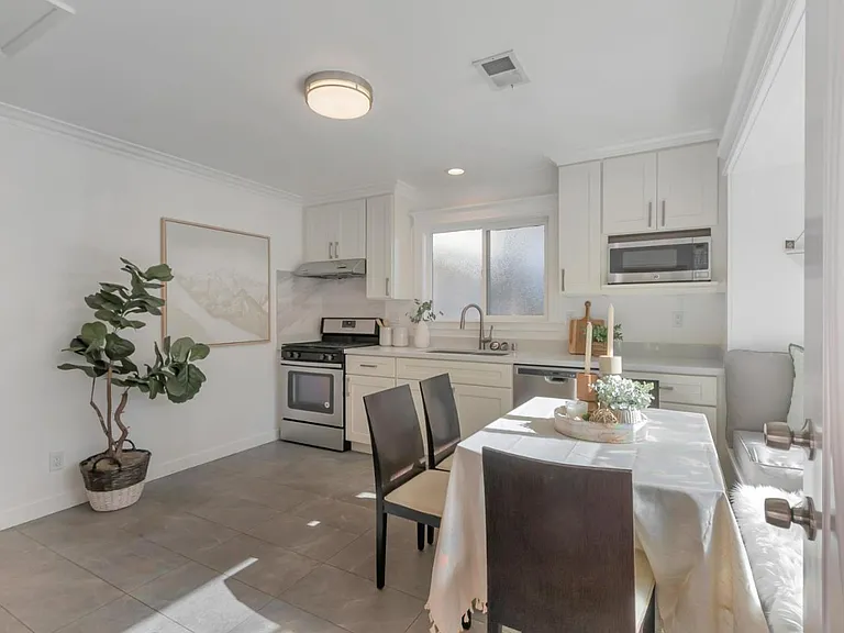 450 W Charleston Rd #452 — Photo 4