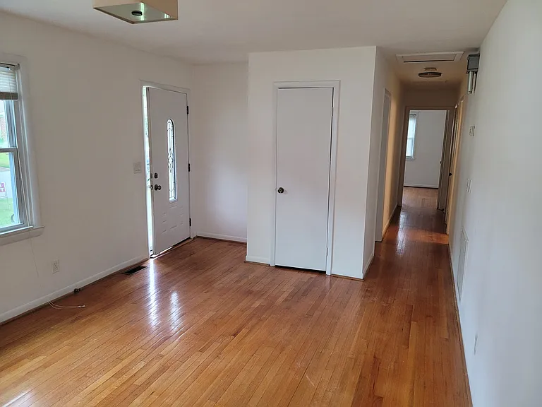 1207 Lakeview Dr — Photo 31