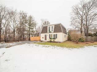 7 Arvin Ave, Barrington, RI 02806