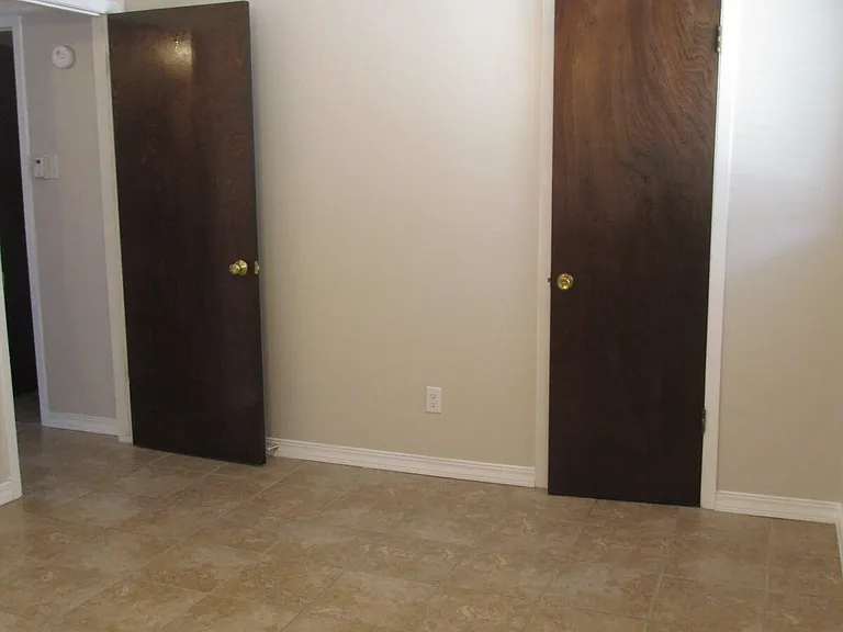 2933 Wedgewood Dr — Photo 12