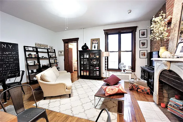 Rented by Compass | media 21