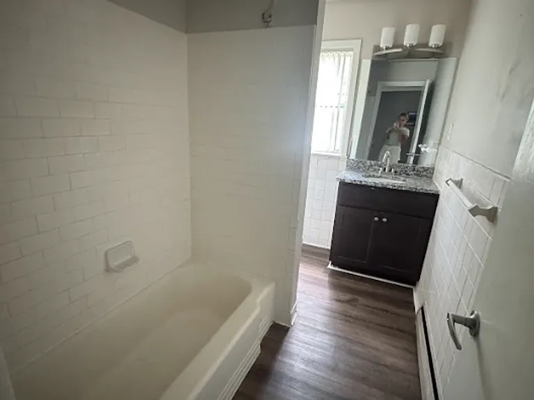 6425 Beard Ave N — Photo 8