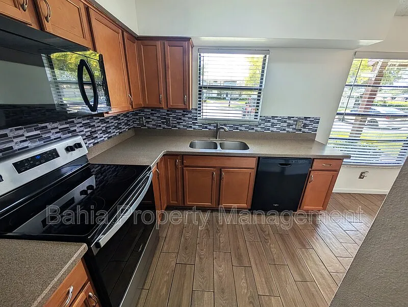 2 bed, 2.5 bath, 1144 sqft, $1,850 — Photo 3