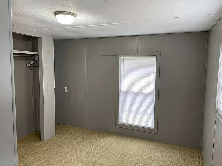 208 Leatherwood Ln — Photo 12