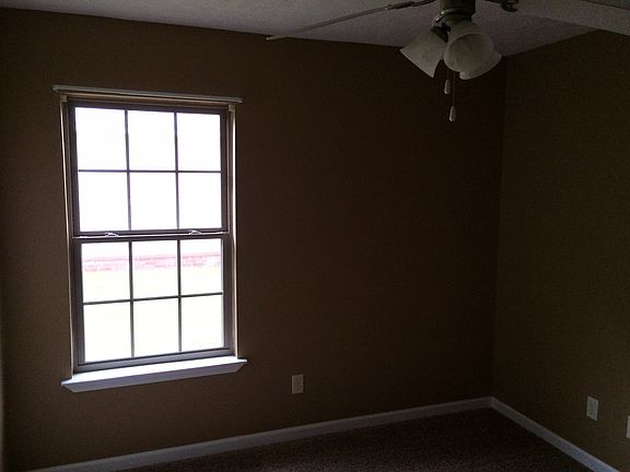 4th image of 91 Willow Lake Dr