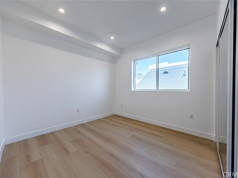 2426 S West View St #3 — Photo 25