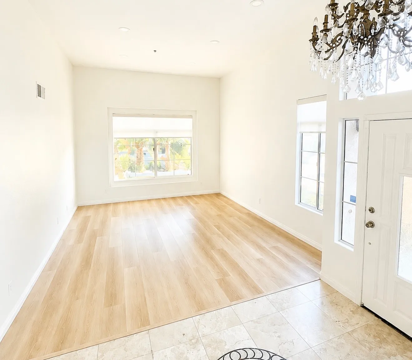 4 bed, 2546 sqft, $5,895 — Photo 3