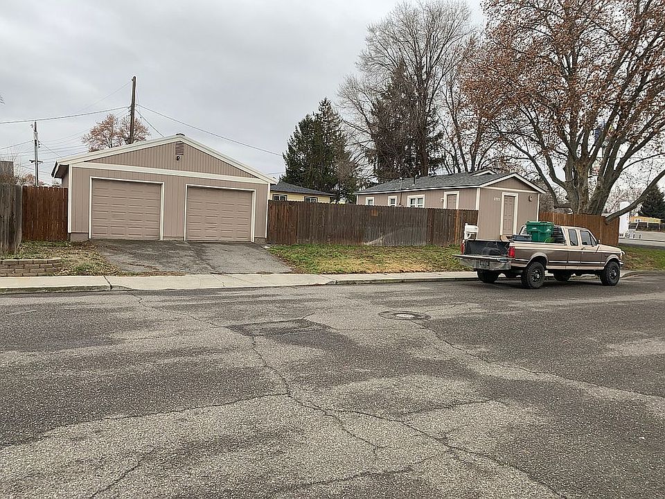 1st image of 2721 W 6th Ave