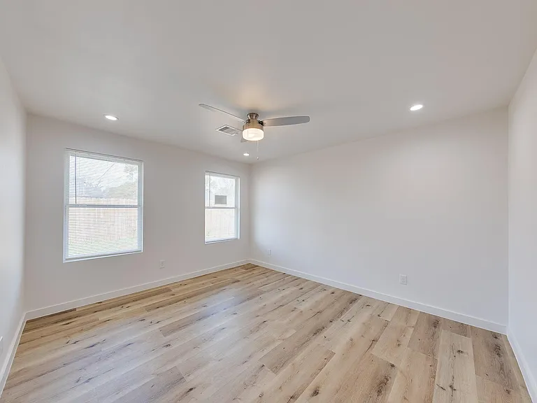3635 Ward St — Photo 14
