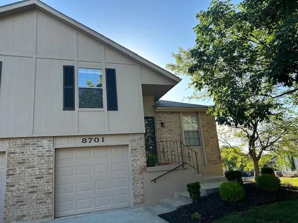 8701 N Chatham Ave, Kansas City, MO 64154