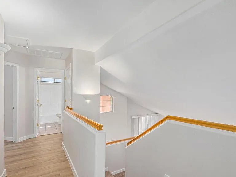 1338 E Grovers Ave — Photo 19